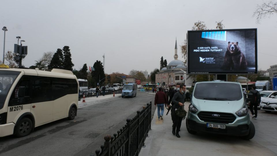 ISTANBUL  BEŞİKTAŞ MEYDAN -2